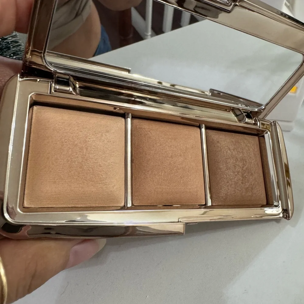 Hourglass AMBIENT PALETTE